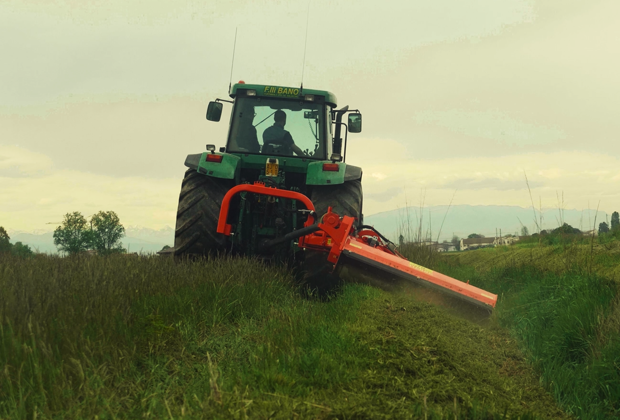 Broyeur latéral pour tracteur – tierre – tcl dynamic